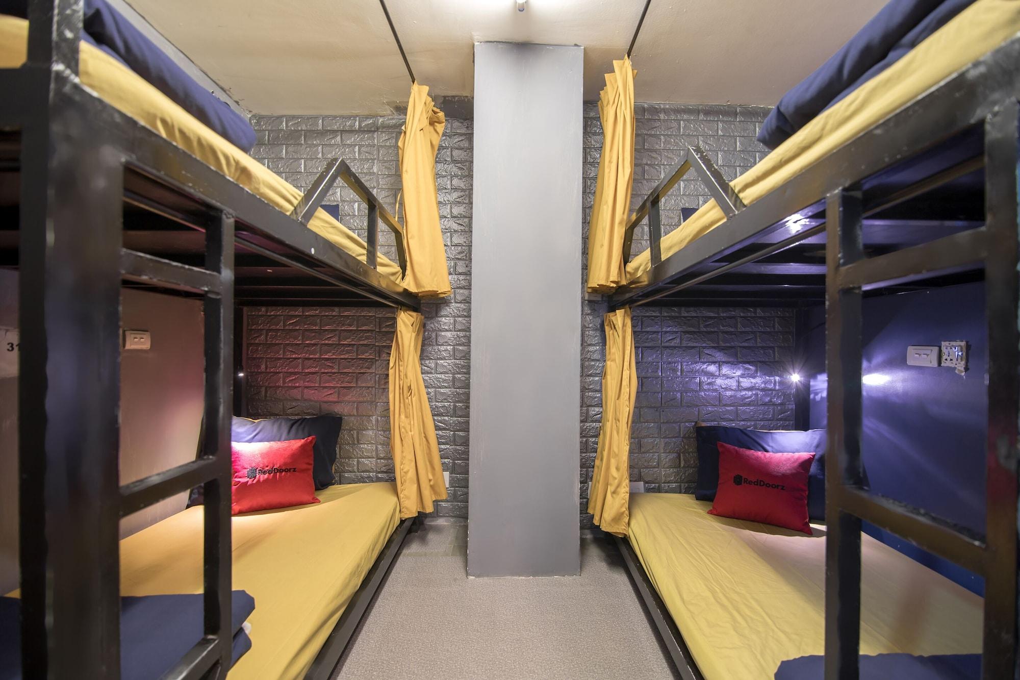 Reddoorz Hostel @ Signature Inn ฮานอย ภายนอก รูปภาพ